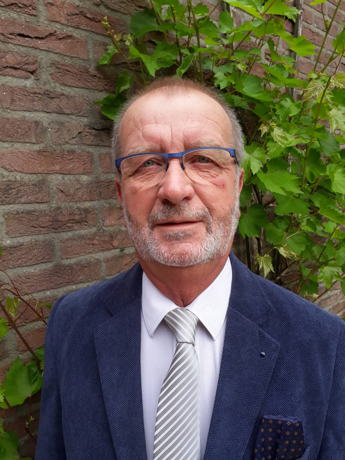 Stichting Met Uitgestrekte Hand